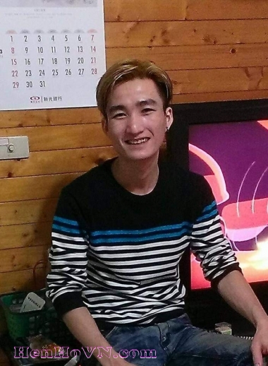 hoang tung