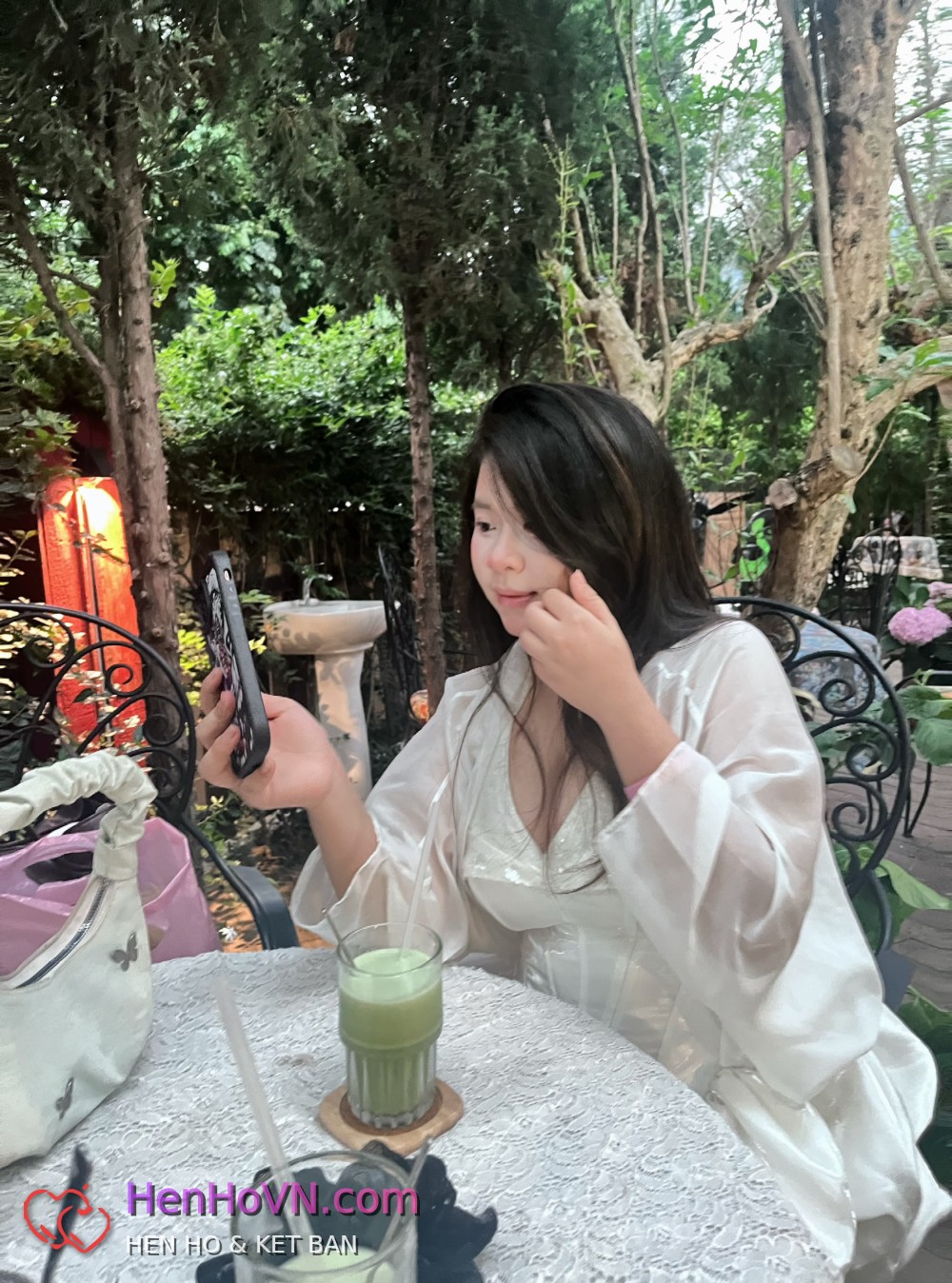 Ảnh đại diện của Bốngg Yêuu Les, 19 tuổi tại Hà Nội